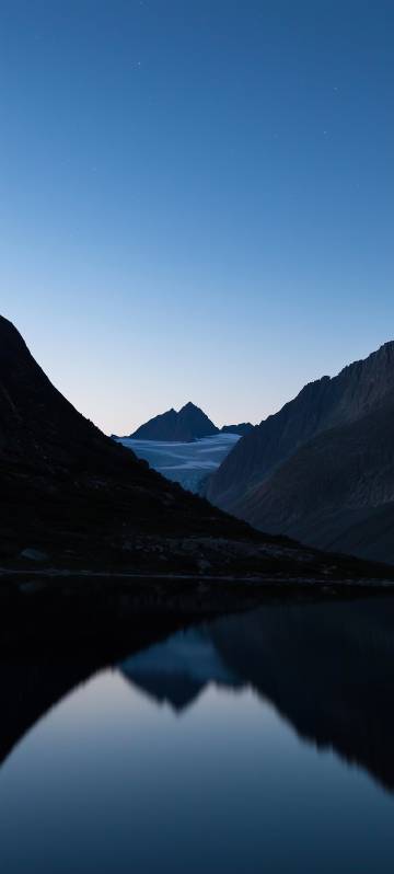 Tranquil nature wallpaper, mountains, deep blue night sky, lake, reflection