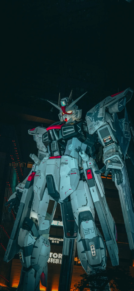 Cool Giant Gundam Model Wallpaper