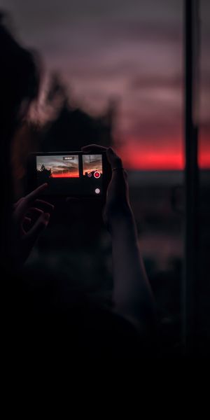 Beautiful Sunset Photography with Dark Tones and a Smartphone