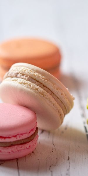 Phone wallpaper: Food, Makaroons, Macaroons, Motley, Surface, Desert, Multicolored, Cake free downlo