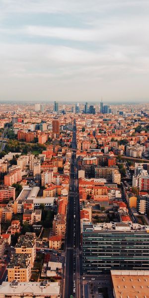 Breathtaking 4K Wallpaper of a Vibrant Urban Cityscape from Above