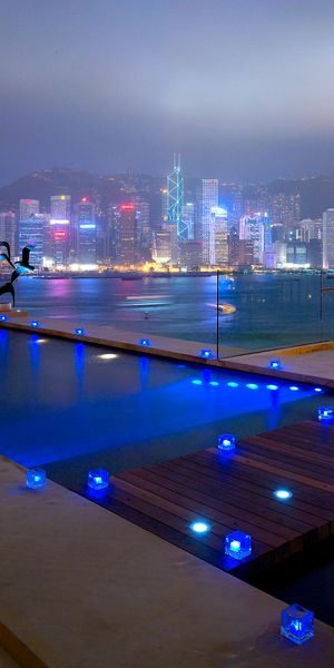 Breathtaking Hong Kong Night Skyline - 4K Mobile Wallpaper