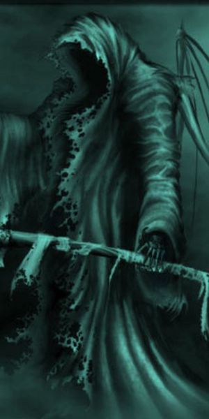 Eerie Grim Reaper Wallpaper: Dark Scythe and Haunting Atmosphere in 4K
