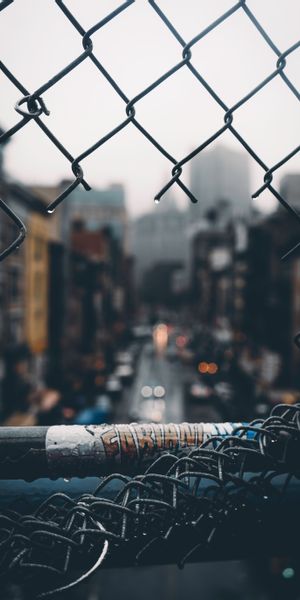 Urban Rainy Day Cityscape Wallpaper