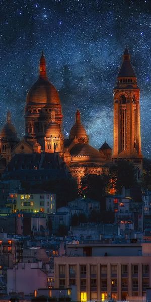 Breathtaking Night View of Sacré-Cœur Basilica in Paris - HD iPhone Wallpaper