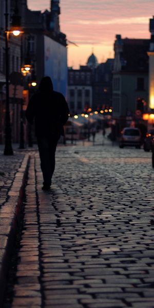 Charming Night Street Scene for Phone Wallpaper