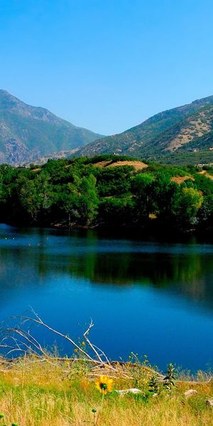 Mountain River Landscape Wallpaper