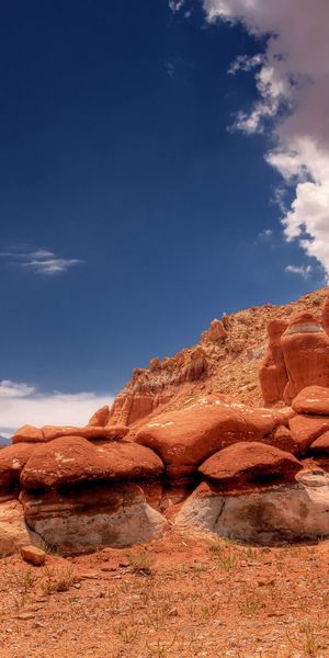 Breathtaking Desert Scene with Iconic Stone Structures