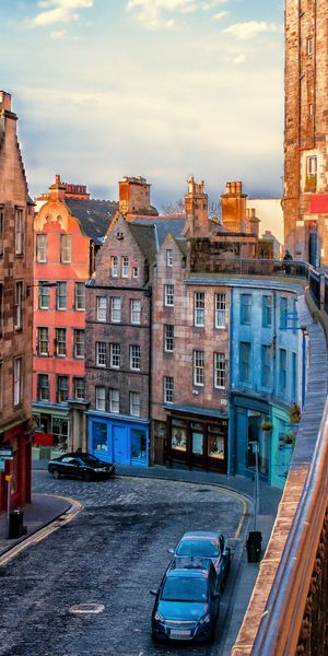 Beautiful Edinburgh Cityscape: Capture the Essence of Architecture
