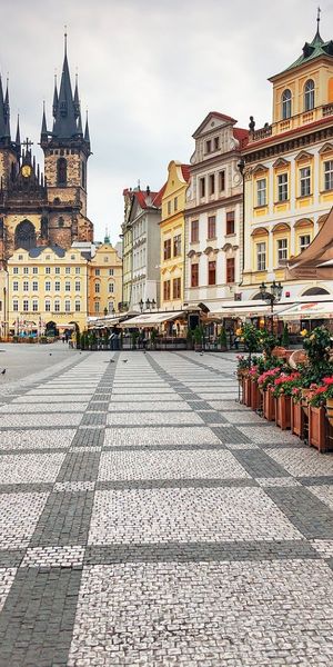 Explore the Enchanting Streets of Prague - A Perfect Mobile Wallpaper