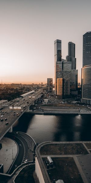 Breathtaking Moscow Cityscape at Sunrise - 4K Phone Wallpaper