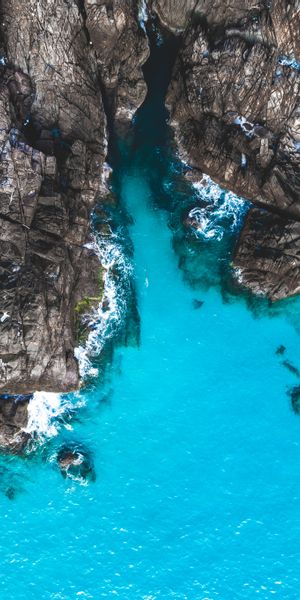 Breathtaking High-Quality Phone Wallpaper of Perhentian Islands' Ocean