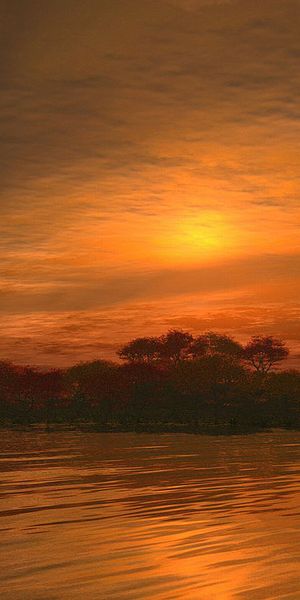 Breathtaking Sunset Over a Calm Lake