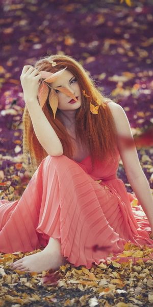 Phone wallpaper: Blur, Leaf, Fall, Redhead, Dress, Model, Women, Lipstick free download