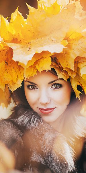 Phone wallpaper: Blur, Leaf, Smile, Face, Fur, Model, Women, Lipstick, Hazel Eyes free download
