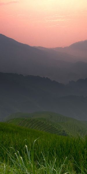 Explore the Majestic Himalayas: Mobile Wallpaper of Serene Mountain Views