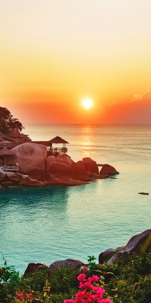 Beautiful Sunset Over the Ocean at a Serene Beach