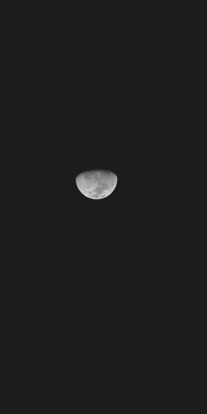 Captivating Phone Wallpaper of a Moonlit Night Sky and Universe
