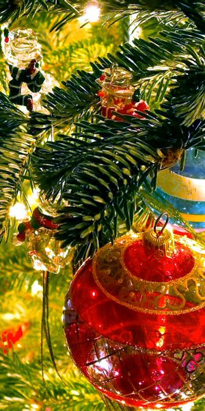 Enchanting Christmas Ornaments and Lights - Perfect Phone Wallpaper