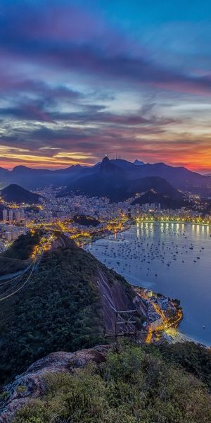 Breathtaking Rio de Janeiro cityscape mobile wallpaper at sunset