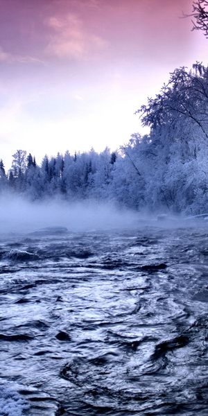 Breathtaking Frozen River in Winter - Captivating Landscape