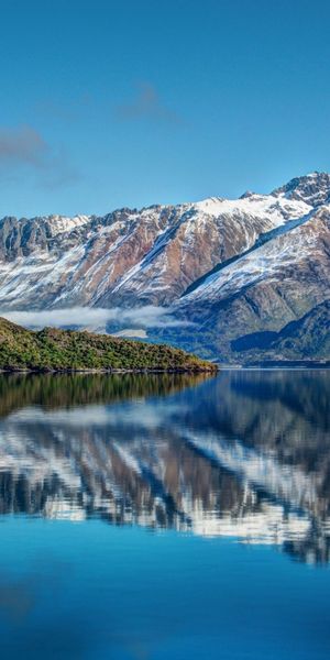 Breathtaking New Zealand Landscape Wallpaper: Mountains, Sea, and Sky in 4K