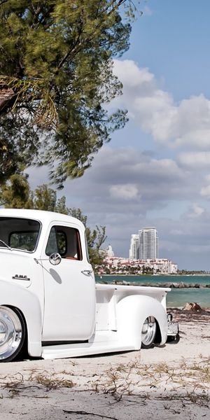 Classic GMC Lowrider on the Beach - Perfect HD Phone Wallpaper