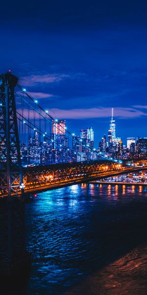 Ultra HD Night View of New York City Bridges