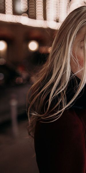 Phone wallpaper: Blur, Blonde, Model, Women, Lipstick free download