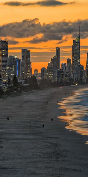 Breathtaking Miami Sunset Wallpaper: Skyscrapers and Beach View