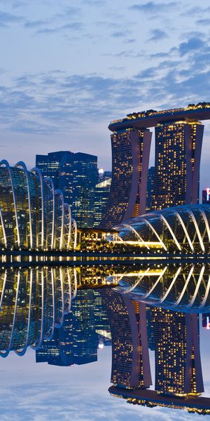 4k Singapore Skyline at Dusk