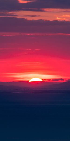 Breathtaking Sunset in Greece - Nature's Spectacle