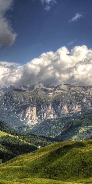 Explore the Majestic Alps: 4K Phone Wallpaper of Italian Mountains and Forests