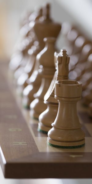 Phone wallpaper: Chess, Blur, Game free download