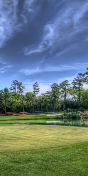 Beautiful golf course landscape wallpaper for iPhone - Free Nature Scene