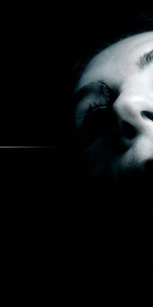 Hollow: Scary Zombie Wallpaper for Mobile Devices