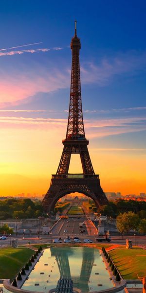 Breathtaking View of the Eiffel Tower at Sunset