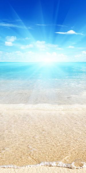 Breathtaking Pastel Beach Scene for Mobile Wallpaper