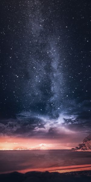 Starry Night Sky Over the Sea: Ideal for Your Mobile Wallpaper
