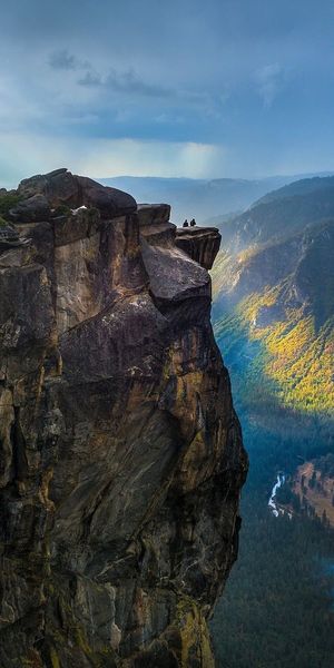 Breathtaking View of Yosemite Valley with Mountains and Forests