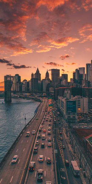 Breathtaking Cityscape at Sunset - Perfect Mobile Wallpaper