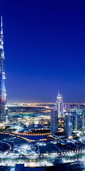 Burj Khalifa: An Iconic Night View of Dubai's Skyline