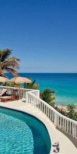 Beautiful Beachfront Villa with Stunning Sea Views