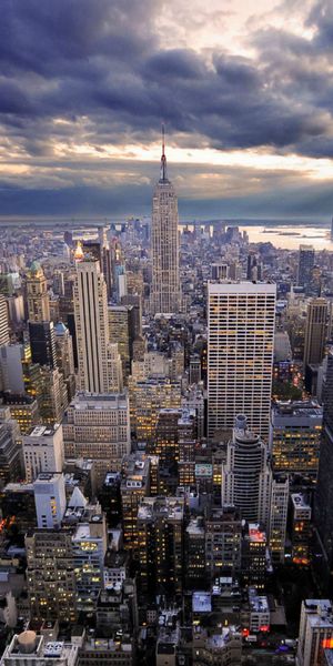 Breathtaking New York City Skyline at Sunset
