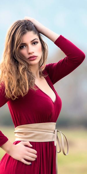 Phone wallpaper: Blur, Brunette, Model, Women, Brown Eyes, Red Dress free download