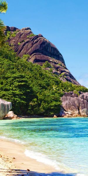 Breathtaking Seychelles Island Beach Scene for Phone Wallpaper
