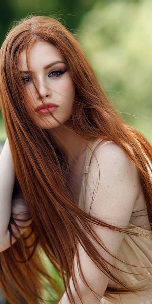 Phone wallpaper: Blur, Redhead, Model, Women, Brown Eyes, Outdoor free download