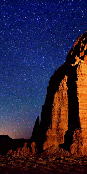 Breathtaking High-Quality Phone Wallpaper: Mountains and Starry Night Sky