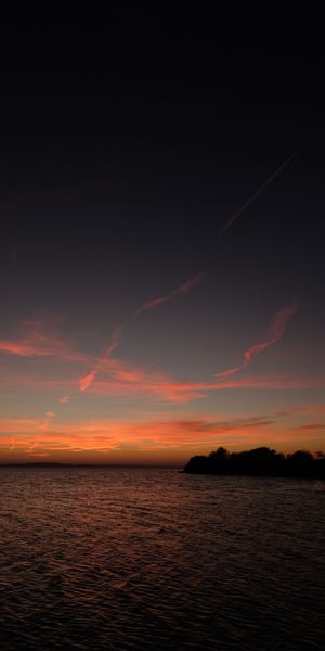 Breathtaking Sunset Over the Horizon at Sea