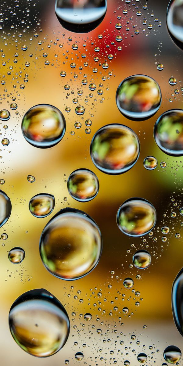 Beautiful Abstract Water Drops Wallpaper for iPhone - Free and Unique Design